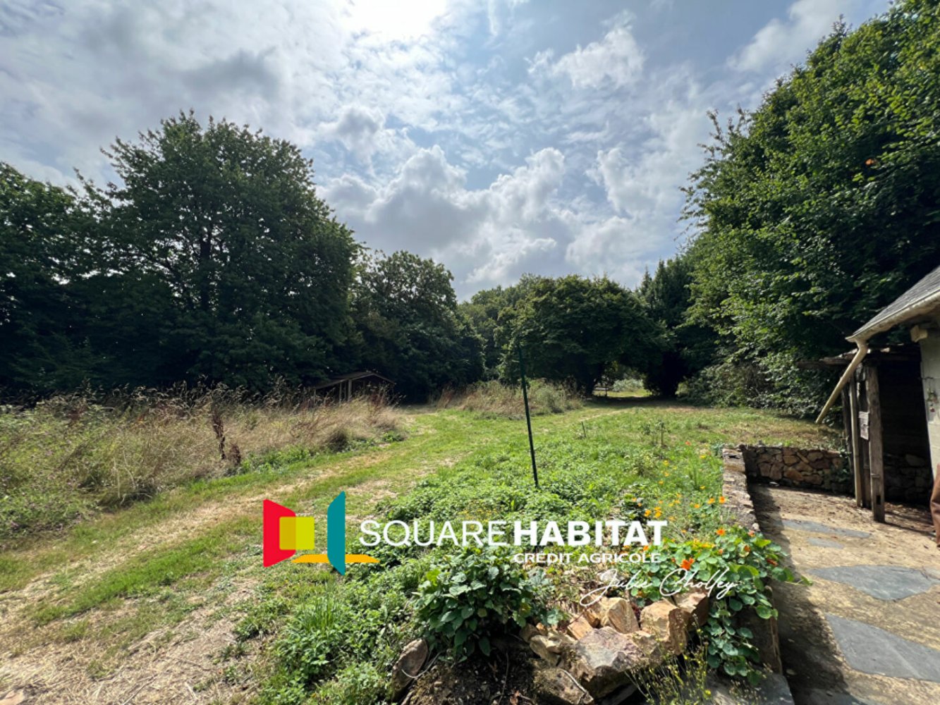  Land in Maine-et-Loire, France No. 278199