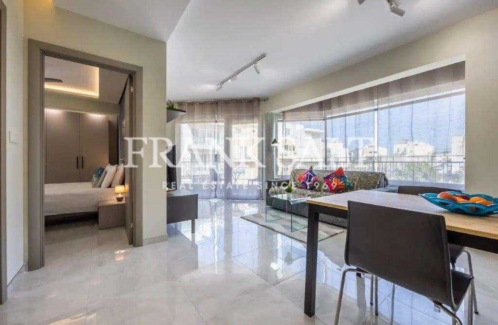Apartamento de 2 dormitorios en Bahar ic-Caghaq, Malta No. 10958