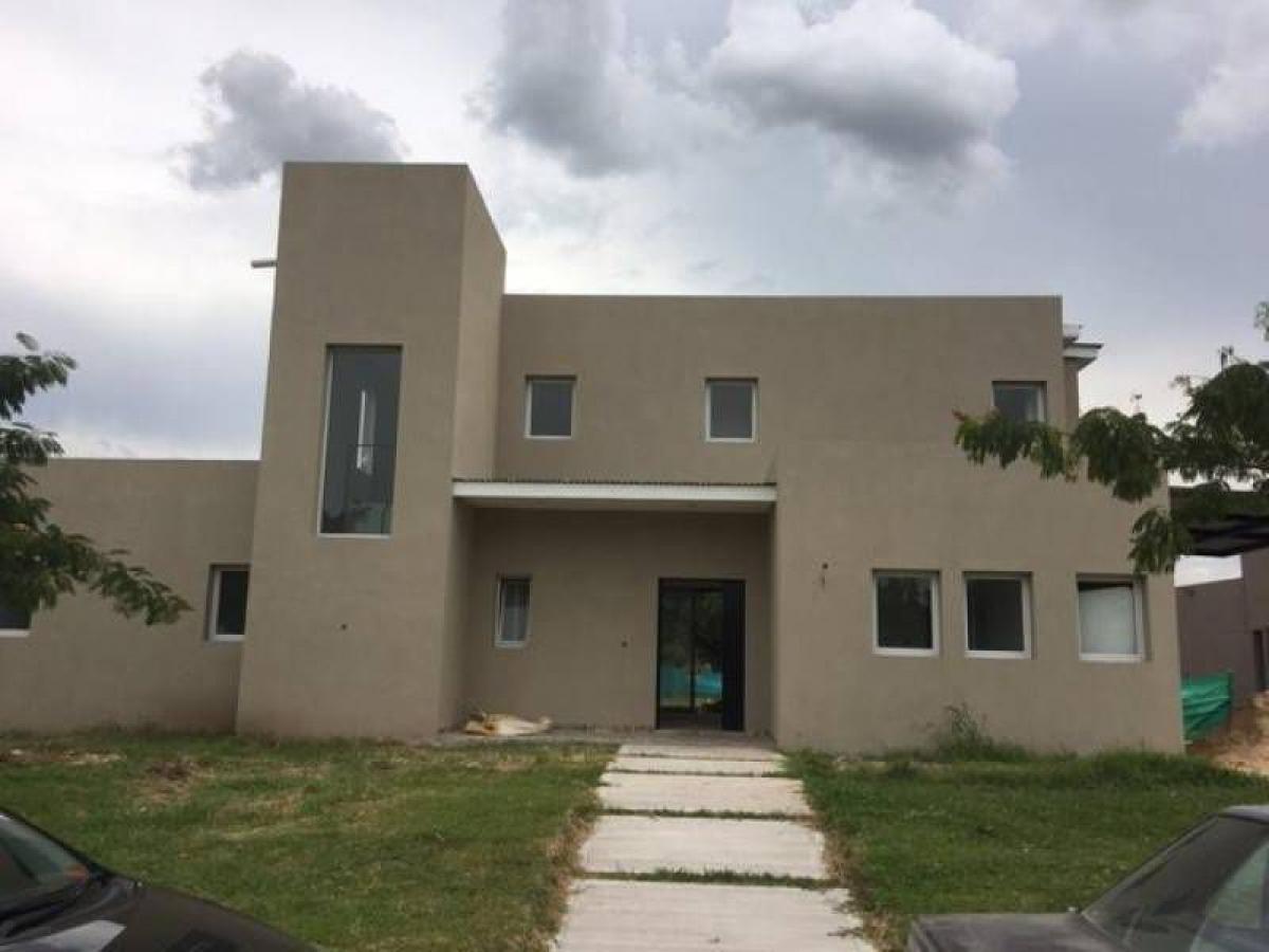 Casa T3 em Escobar, Argentina N.º 82793