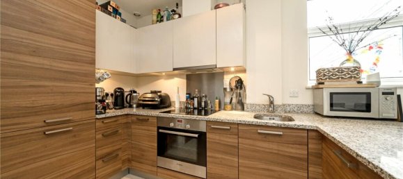 1 bedroom Apartment in London, United Kingdom No. 12738 2