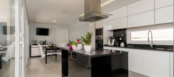 4 bedrooms House in Corroios, Portugal No. 169906 17