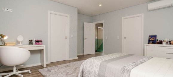 4 bedrooms House in Corroios, Portugal No. 169906 34