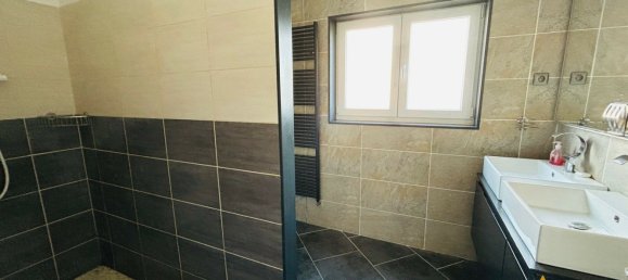 5 Schlafzimmer Haus in Crevecoeur-sur-l'Escaut, France, Nr. 157073 8