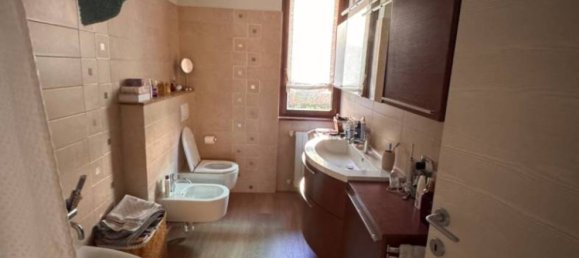 3 Schlafzimmer Wohnung in Nembro, Italy, Nr. 281350 9