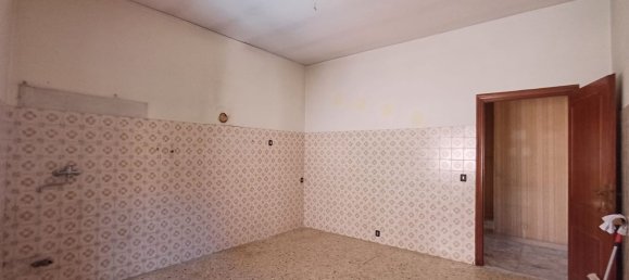 5 rooms Apartment in Tuscania, Italy No. 273074 4