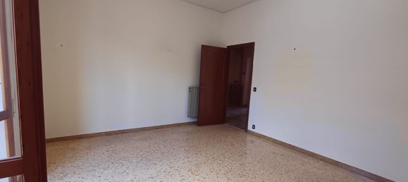 5 rooms Apartment in Tuscania, Italy No. 273074 8