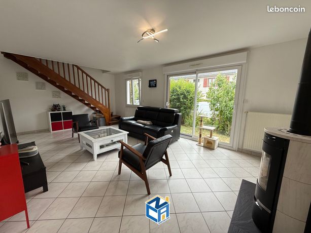 Дом с 3 спальнями в Монтбазон, Франция № 309697