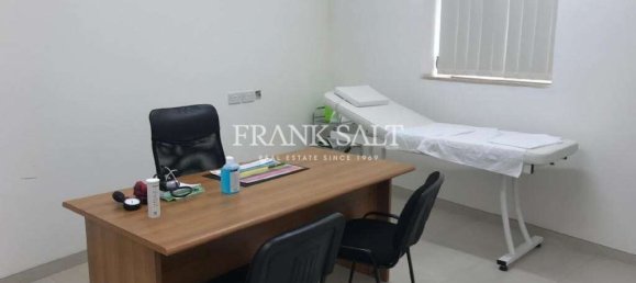 Bureau à Mosta, Malta 38m² No. 12128 2