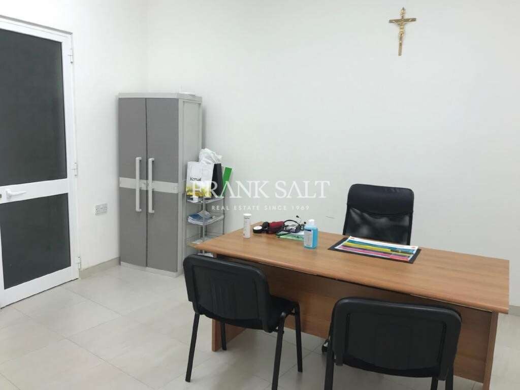 Bureau à Mosta, Malta 38m² No. 12128