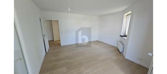 2 rooms Apartment in Lubeck, Germany No. 325736 3