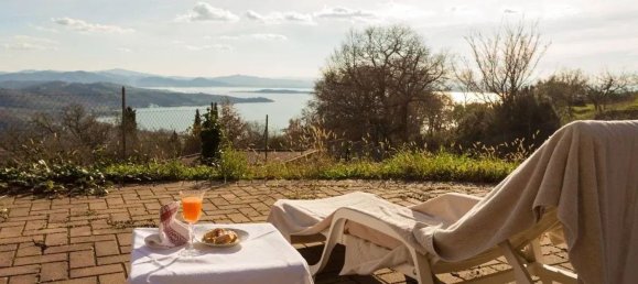 8 rooms Villa in Passignano sul Trasimeno, Italy No. 55671 24