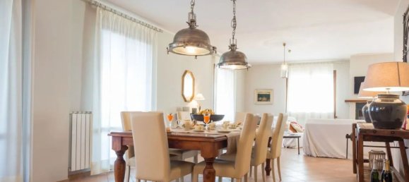 8 rooms Villa in Passignano sul Trasimeno, Italy No. 55671 10