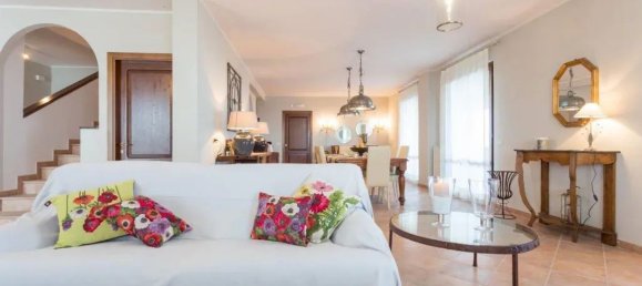 8 rooms Villa in Passignano sul Trasimeno, Italy No. 55671 9