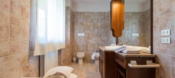 8 rooms Villa in Passignano sul Trasimeno, Italy No. 55671 19