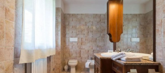 8 rooms Villa in Passignano sul Trasimeno, Italy No. 55671 20