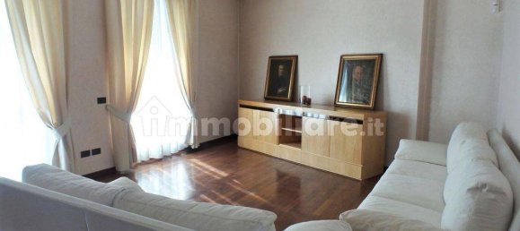 Квартира с 5 спальнями в Галларате, Италия № 354449 7