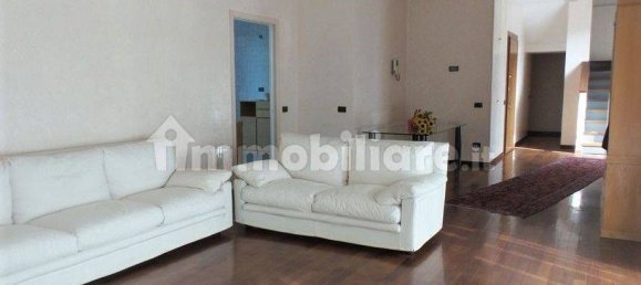 Квартира с 5 спальнями в Галларате, Италия № 354449 4