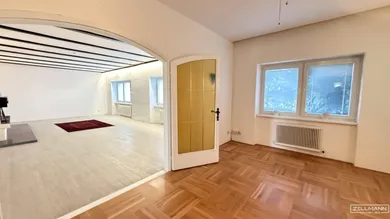 5 rooms Office in Modling, Austria No. 30519