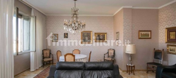 4 Schlafzimmer Wohnung in Busto Arsizio, Italy, Nr. 84498 18