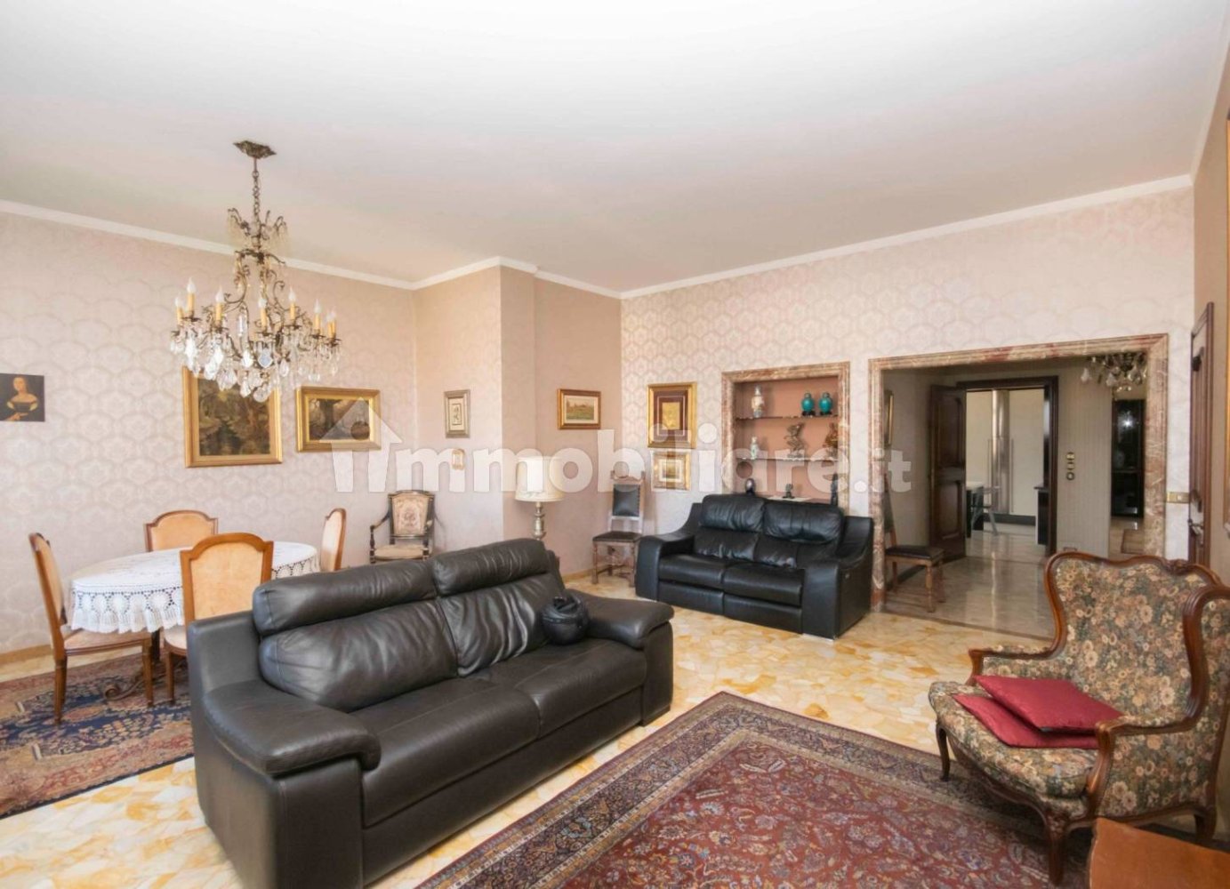 4 Schlafzimmer Wohnung in Busto Arsizio, Italy, Nr. 84498