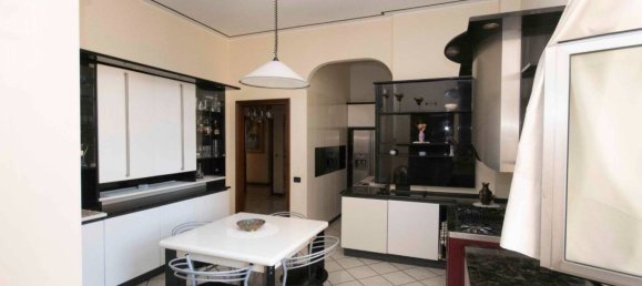 4 Schlafzimmer Wohnung in Busto Arsizio, Italy, Nr. 84498 17
