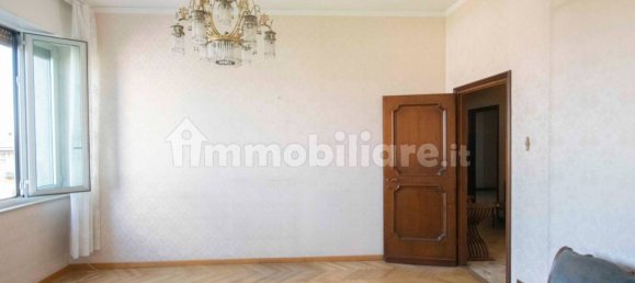 4 Schlafzimmer Wohnung in Busto Arsizio, Italy, Nr. 84498 32