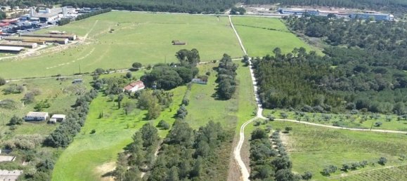4 Schlafzimmer Grundstück in Aveiras de Baixo, Portugal, Nr. 129422 3