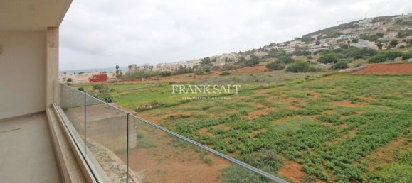 3 bedrooms Apartment in Bahar ic-Caghaq, Malta No. 4539 2