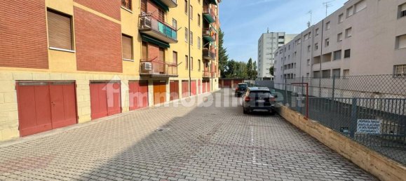 3 bedrooms Apartment in Bologna, Italy No. 136925 26