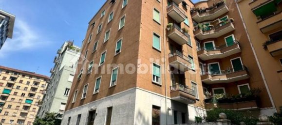 1 bedroom Apartment in Milan, Italy No. 319914 2