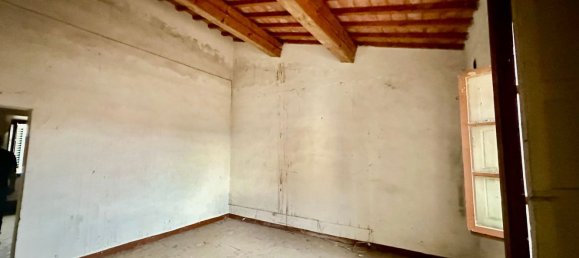 4 rooms House in Carmignano, Italy No. 297055 5