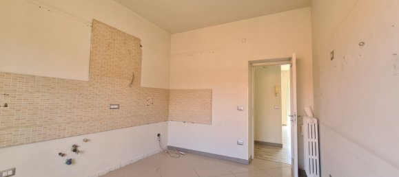 4 rooms Apartment in Catanzaro, Italy No. 148345 6