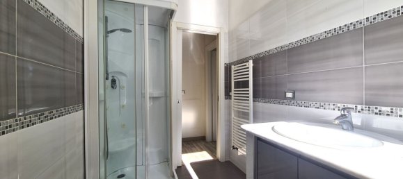 4 rooms Apartment in Catanzaro, Italy No. 148345 11