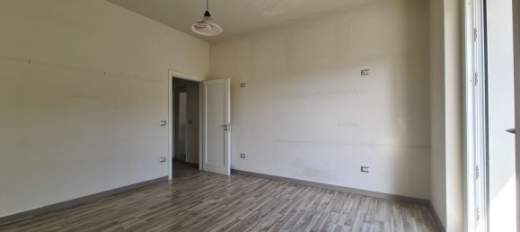 4 rooms Apartment in Catanzaro, Italy No. 148345 9