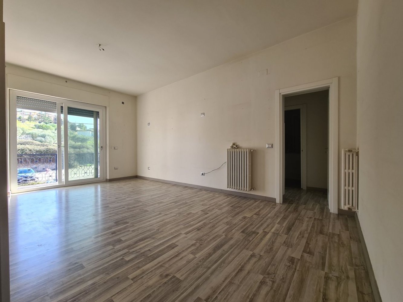 4 rooms Apartment in Catanzaro, Italy No. 148345