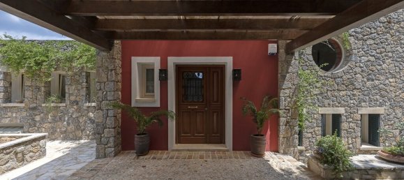 6 bedrooms Villa in Corfu, Greece No. 6175 10