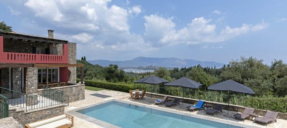 6 bedrooms Villa in Corfu, Greece No. 6175 2