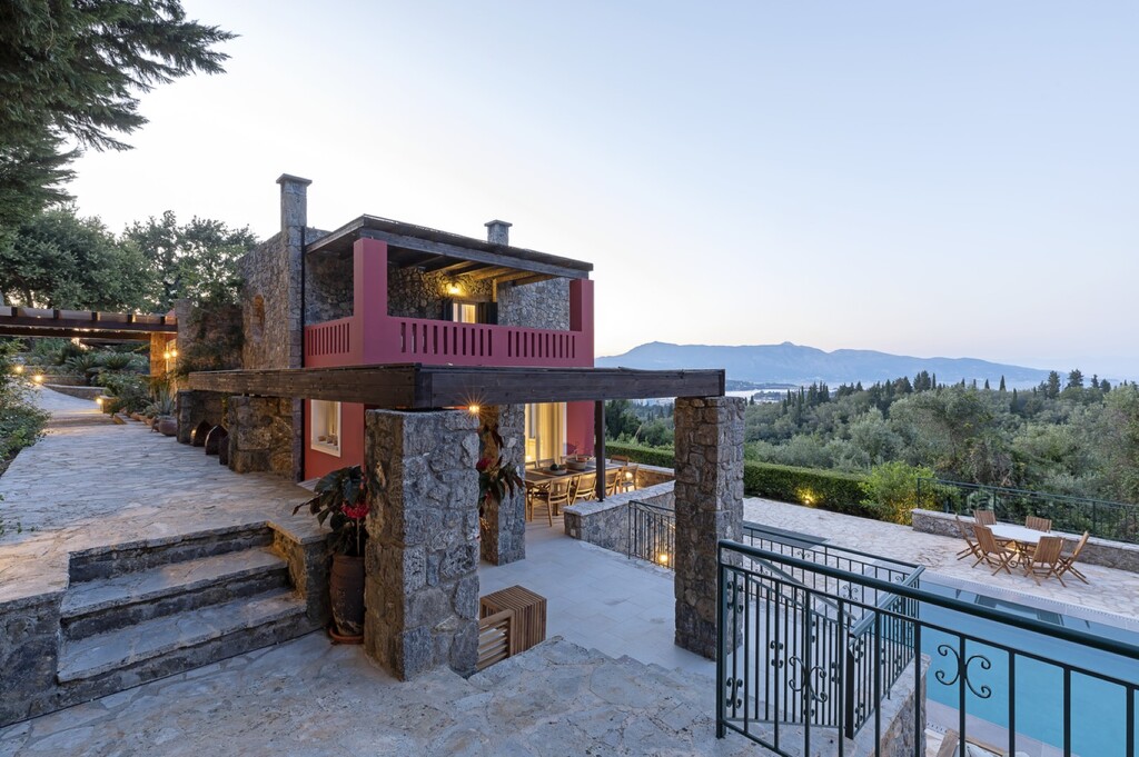 6 dormitorios villa en venta en Corfu, Central Corfu and Diapontian Islands, Corfu, Ionian Islands, Peloponnese, Western Greece and the Ionian, Greece № 6175