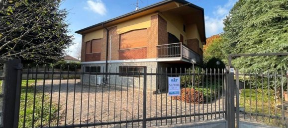 4 غرف نوم فيلا في Seveso, Italy رقم 361172 2