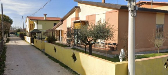 6غرفة منزل في Carbonera, Italy رقم 58202 2