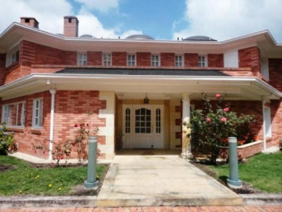 9 bedrooms House in Cundinamarca, Colombia No. 4198