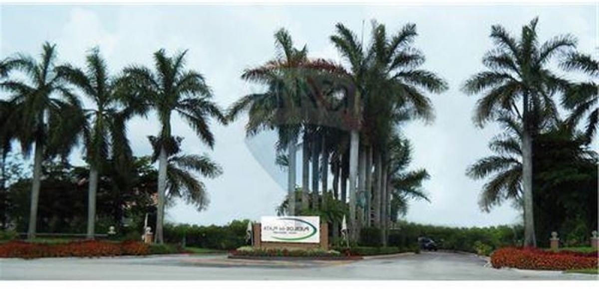  Land in Berazategui, Argentina No. 118530