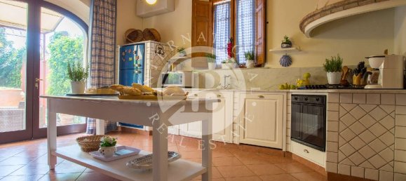 5 غرف نوم فيلا في Peccioli, Italy رقم 77615 12