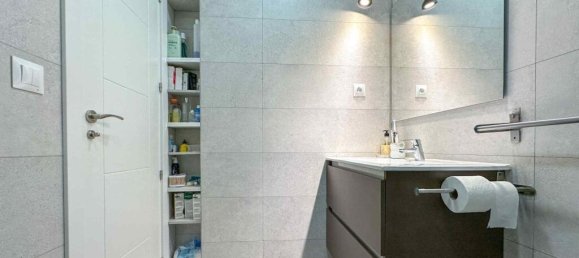 Apartamento de 2 dormitorios en Madrid, Spain No. 246190 42