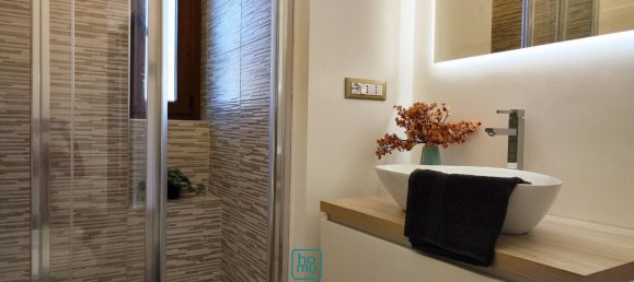 8 rooms Apartment in Carrara, Italy No. 50827 51