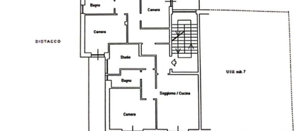 8 rooms Apartment in Carrara, Italy No. 50827 6