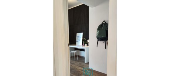 8 rooms Apartment in Carrara, Italy No. 50827 2