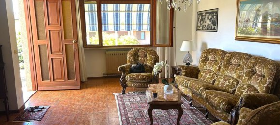 8 bedrooms House in Udine, Italy No. 376808 11