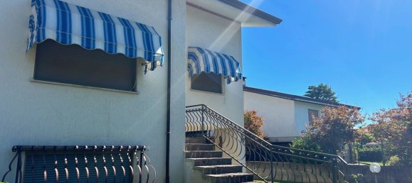 8 bedrooms House in Udine, Italy No. 376808 2