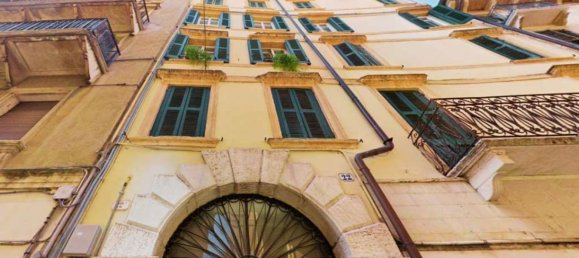 8-Zimmer Wohnung in Verona, Italy, Nr. 281131 2